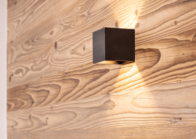 Mon de Fer - Wandleuchte im eckigen Design